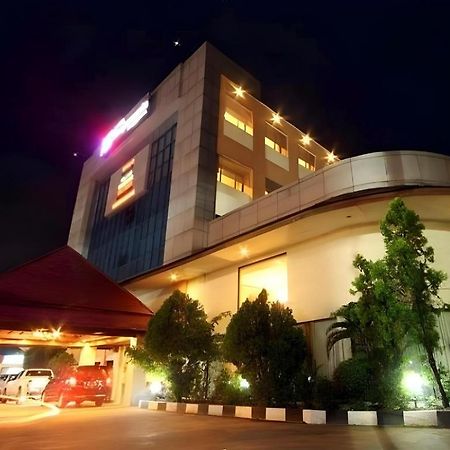 Hotel Banjarmasin International Banjarmasin (South Kalimantan) Exterior foto