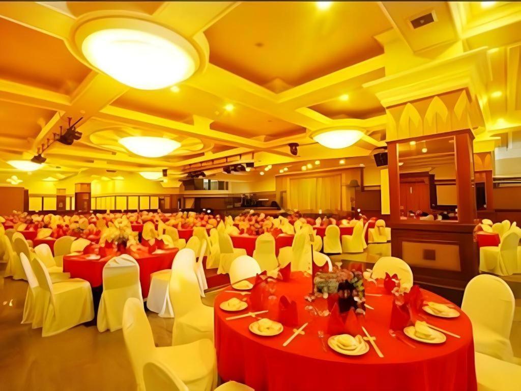 Hotel Banjarmasin International Banjarmasin (South Kalimantan) Exterior foto