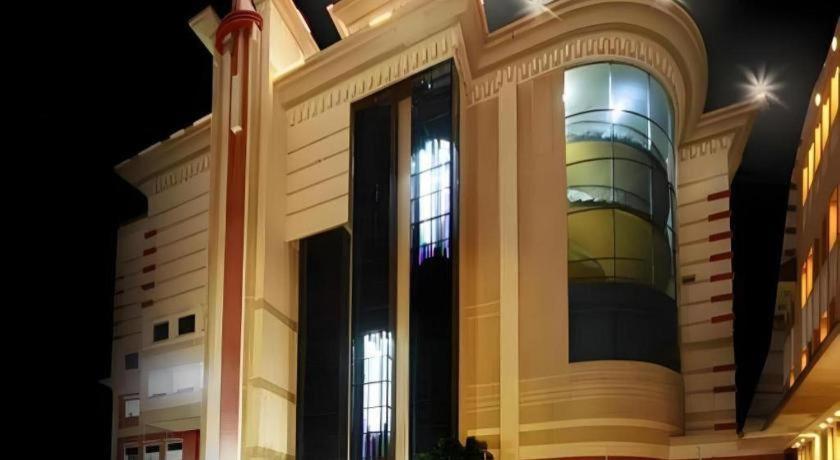 Hotel Banjarmasin International Banjarmasin (South Kalimantan) Exterior foto